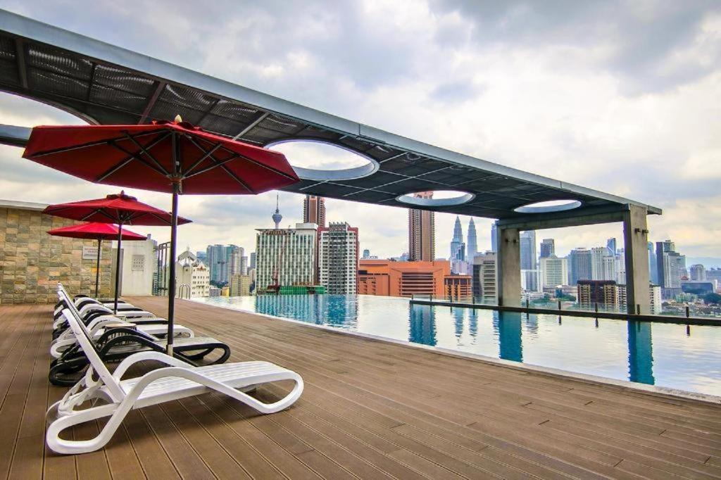 Premium Suites @ D'Majestic Place, Kl City Centre Куала Лумпур Екстериор снимка